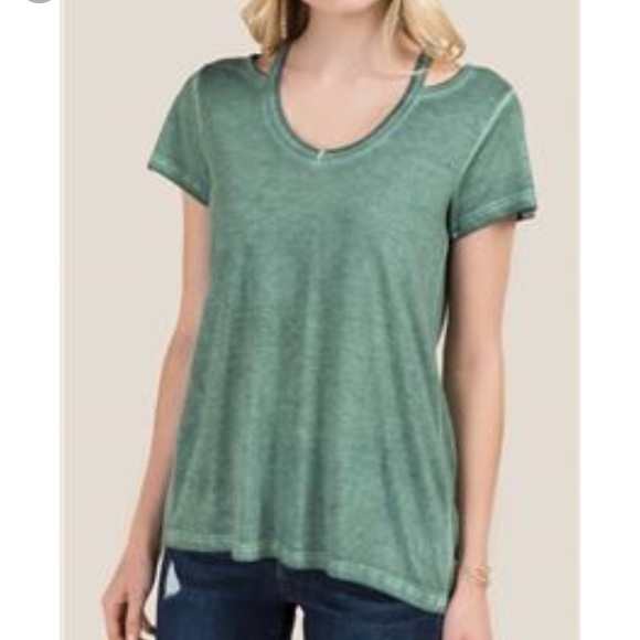 Francesca's Collections Tops - francesca's clavicle cutout shirt
